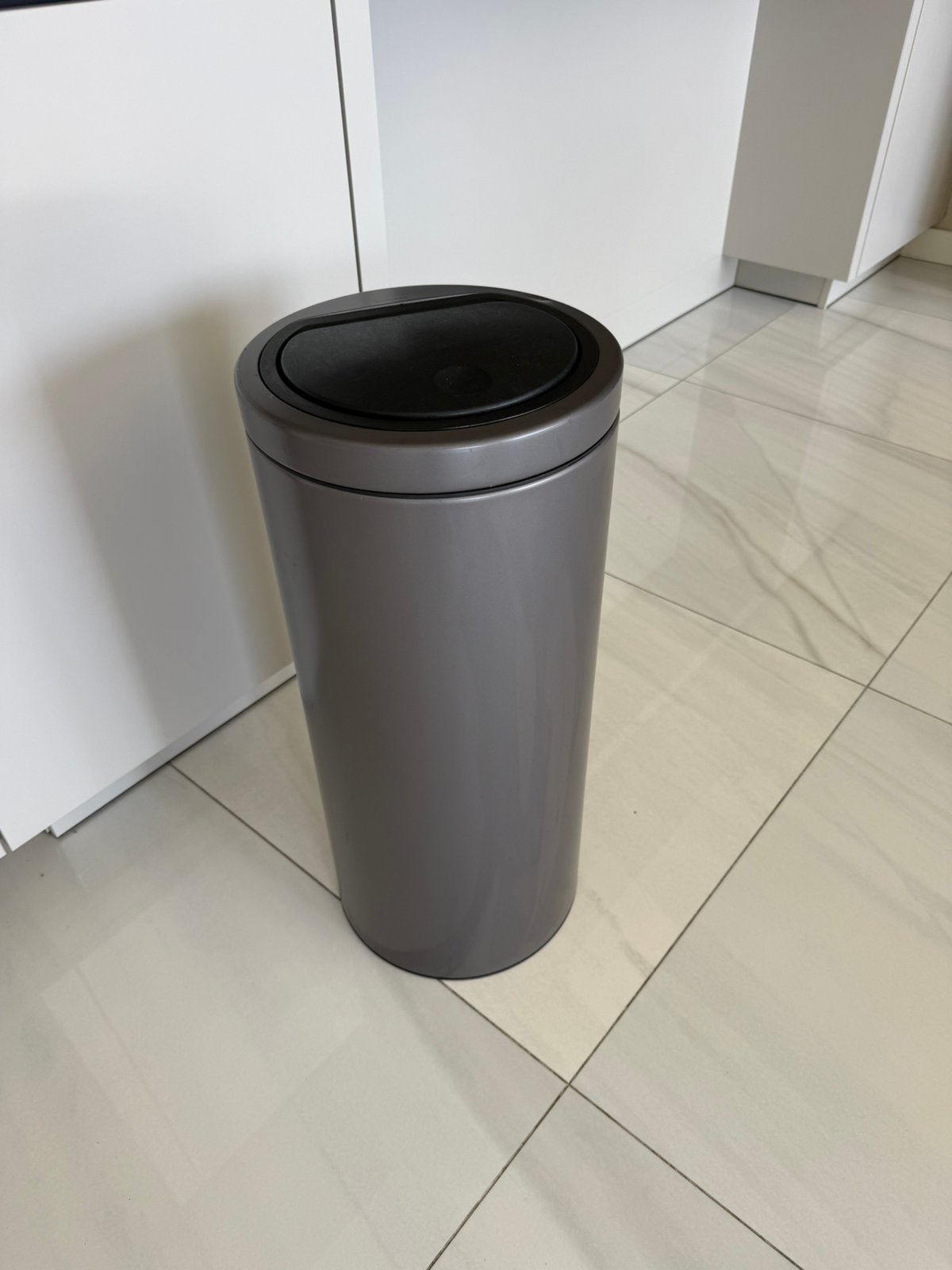 Brabantia touch bin - platinum - 30L, Ophalen, 50 tot 75 cm, 40 liter of meer, Zo goed als nieuw