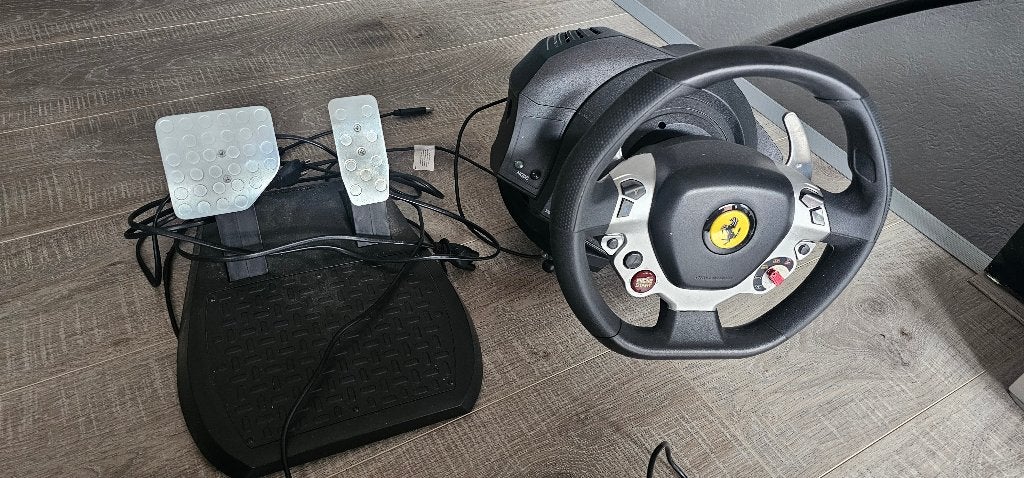 Thrustmaster TX Racewheel Ferarri Force Feedback, Spelcomputers en Games, Spelcomputers | Xbox | Accessoires, Ophalen of Verzenden