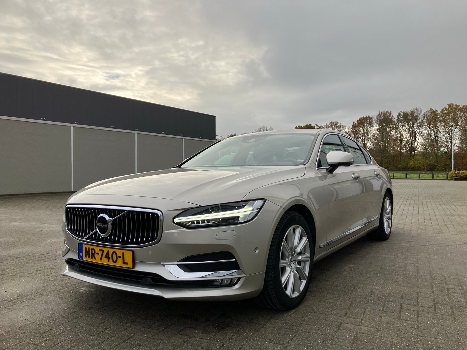 Nette Volvo S90 T5 uit 2017-2e eigenaar-dealer onderhouden, Auto's, 15 km/l, 1800 kg, Origineel Nederlands, Particulier