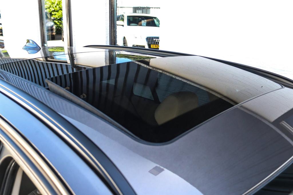 BMW 3-serie Touring 328i DEALER OH PANO ACC HUD TREKHAAK, Auto's, Automaat, 745 kg, Gebruikt, Euro 6