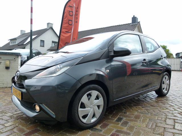 Toyota Aygo 1.0 VVT-i x-play, CAMERA/AIRCO/CV AFSTAND, Auto's, Voorwielaandrijving, Stof, Gebruikt, Euro 6