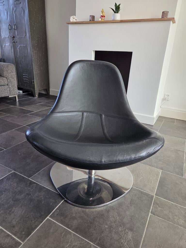 Tirup draaibare fauteuil  Ikea

Eggchair, Ophalen, Eén