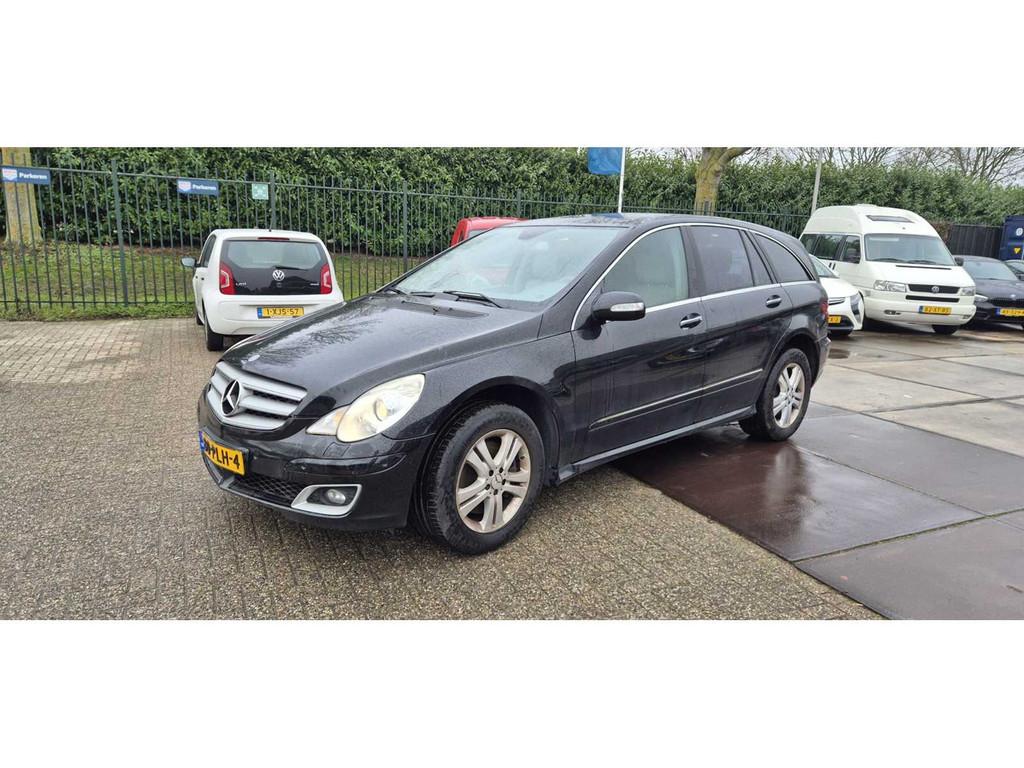 Mercedes-Benz R500 4Matic Automaat, 80-PLH-4, Auto's, Mercedes-Benz, Automaat, 8 cilinders, 138 €/maand, Zwart