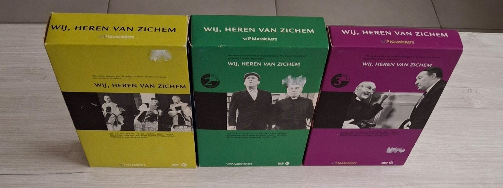 dvd collectie vlaamse tv klassiekers in een set, Ophalen of Verzenden, Zo goed als nieuw