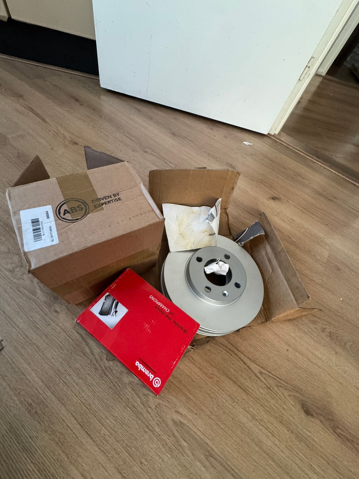 Nieuwe remschijven + remblokken VW Polo voorzijde, Ophalen of Verzenden
