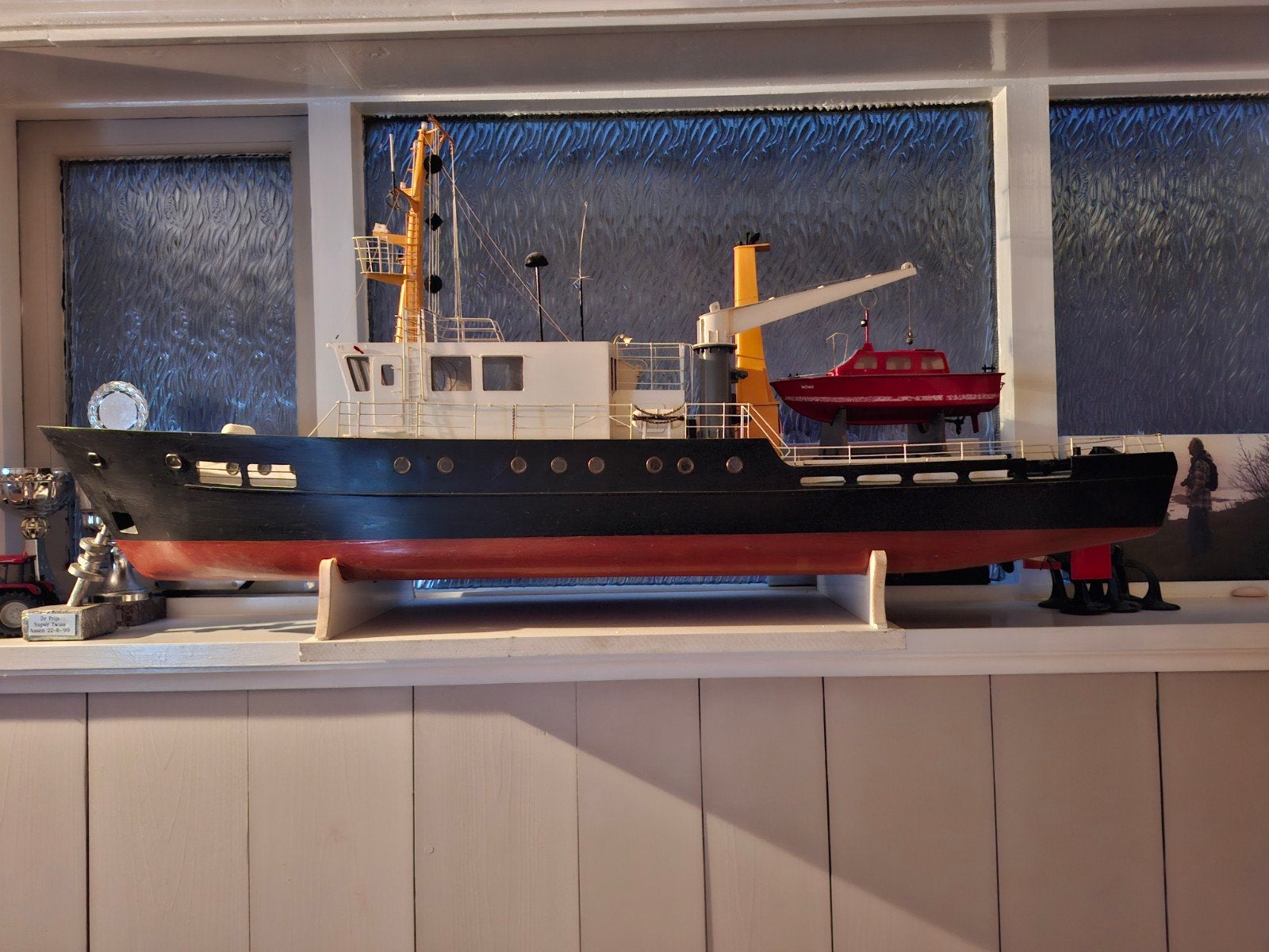 Gedetailleerd scheepsmodel - Sleepboot/Vrachtschip, Ophalen, Zo goed als nieuw, Groter dan 1:32, Overige merken