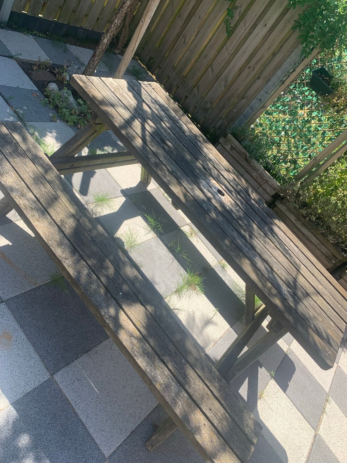 Oude, vieze picknicktafel, Ophalen, Gebruikt, Rechthoekig, Hout
