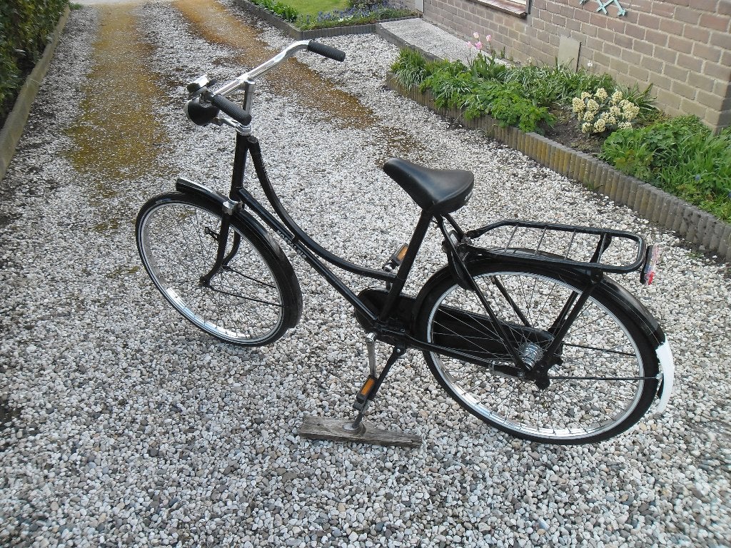 Nette zwarte damesfiets met bagagedrager, Ophalen, Terugtraprem, Onbekend, Gebruikt