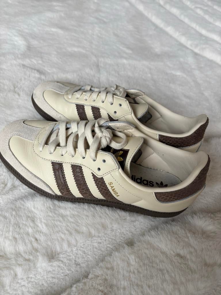 Adidas Samba met krokoprint, Beige, Ophalen of Verzenden, Sneakers of Gympen, Zo goed als nieuw