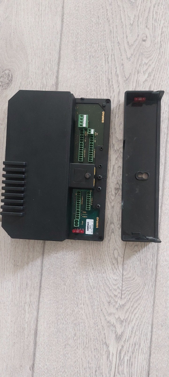 SIMRAD RS80 Black Box VHF Transceiver Computer, Ophalen of Verzenden, Zo goed als nieuw, Radio