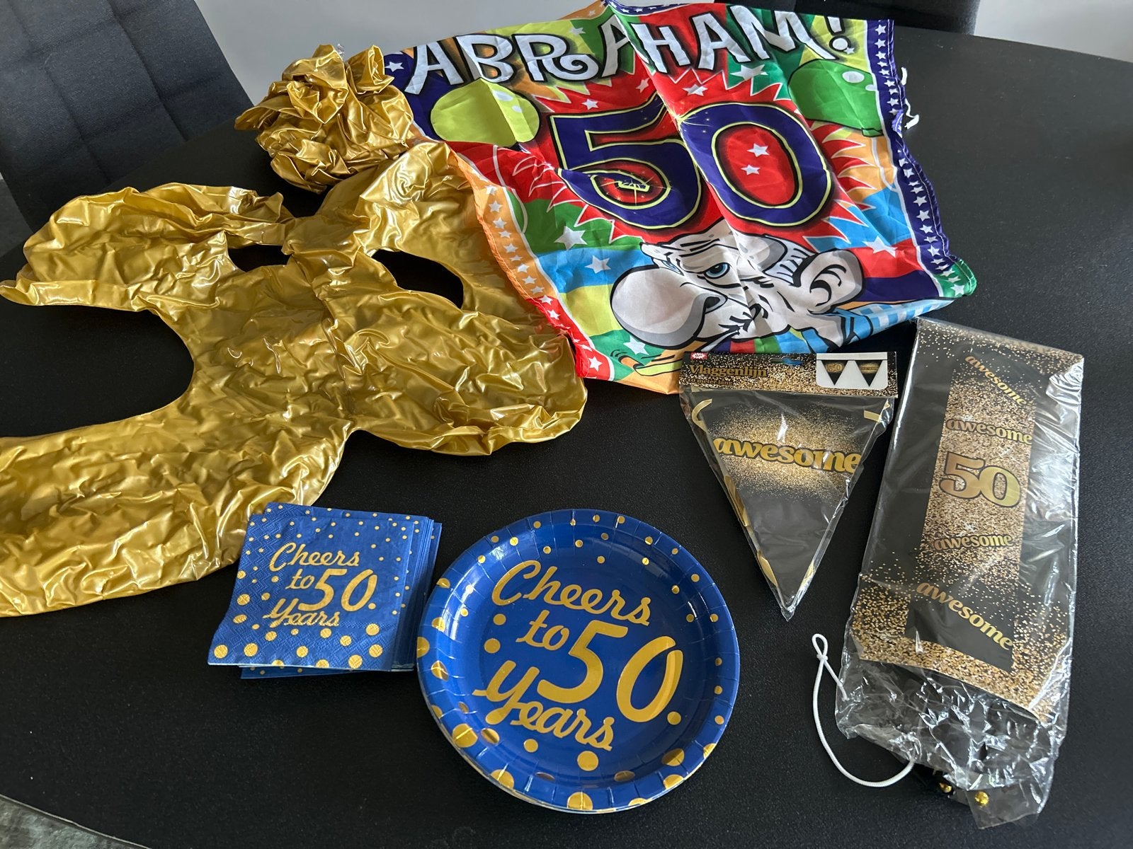 50 jaar feestpakket - Abraham/Sarah versiering, Hobby en Vrije tijd, Feestartikelen, Ophalen of Verzenden, Nieuw, Feestartikel