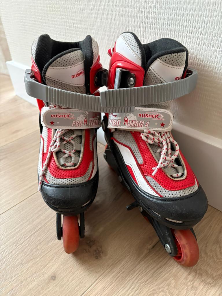 Skates maat 30-34, Ophalen, Zo goed als nieuw