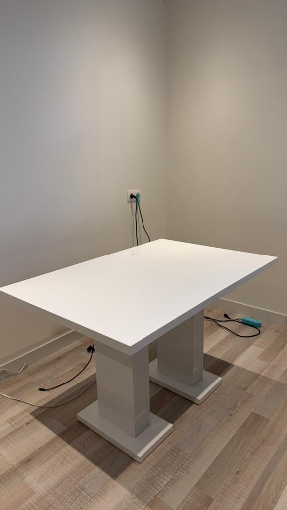 Uitschuifbare eettafel hoogglans wit, Ophalen, Gebruikt, 100 tot 150 cm, 50 tot 100 cm