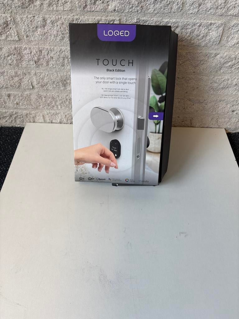 Loqed Touch Smart Lock - Black Edition, Doe-het-zelf en Verbouw, Hang- en Sluitwerk, Ophalen of Verzenden, Nieuw, Overige materialen