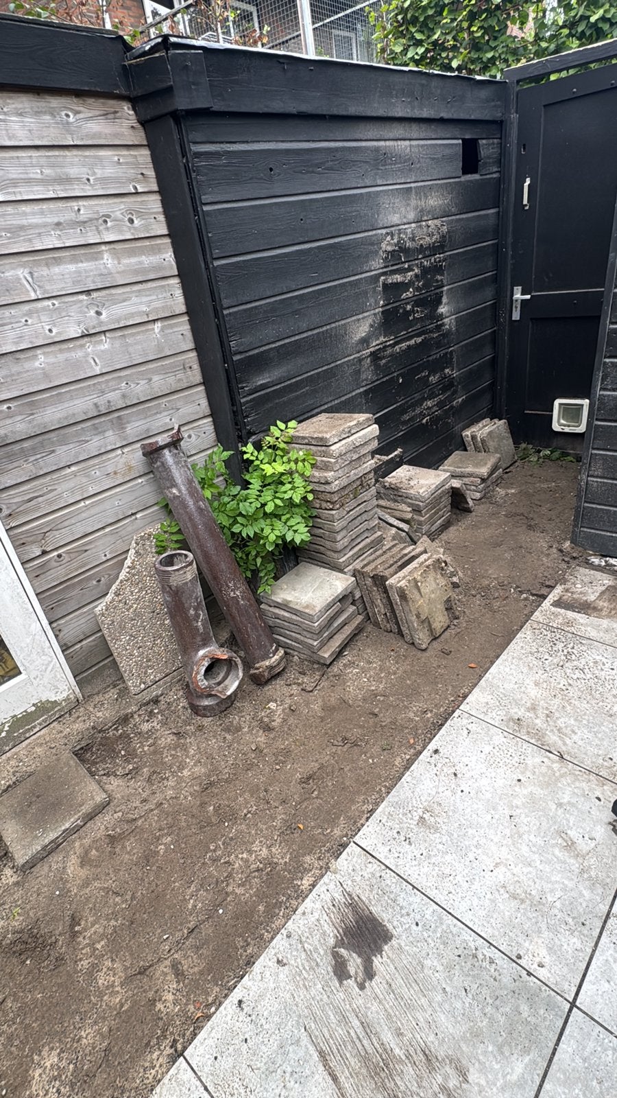 Gratis tegels en zand, Ophalen, Gebruikt, 5 tot 10 m², Beton