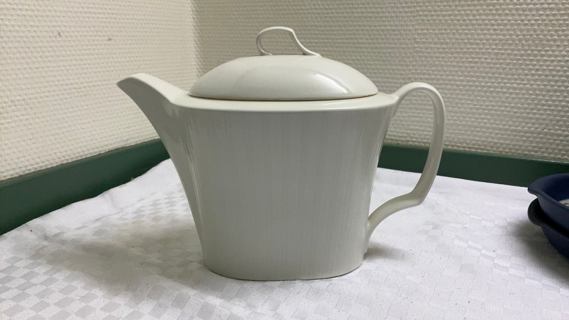 Arabia lumi theepot, finland, Huis en Inrichting, Overige typen, Ophalen of Verzenden, Zo goed als nieuw, Overige stijlen