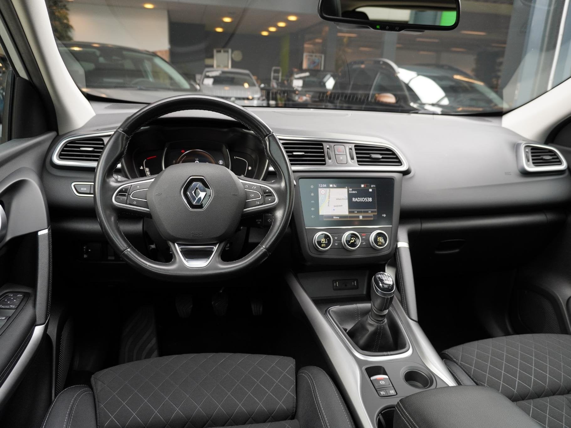 Renault Kadjar 1.3 TCe 140 Intens / DEALER OND / ELEKTR. TRE, Gebruikt, 4 cilinders, 700 kg, Parkeerassistent