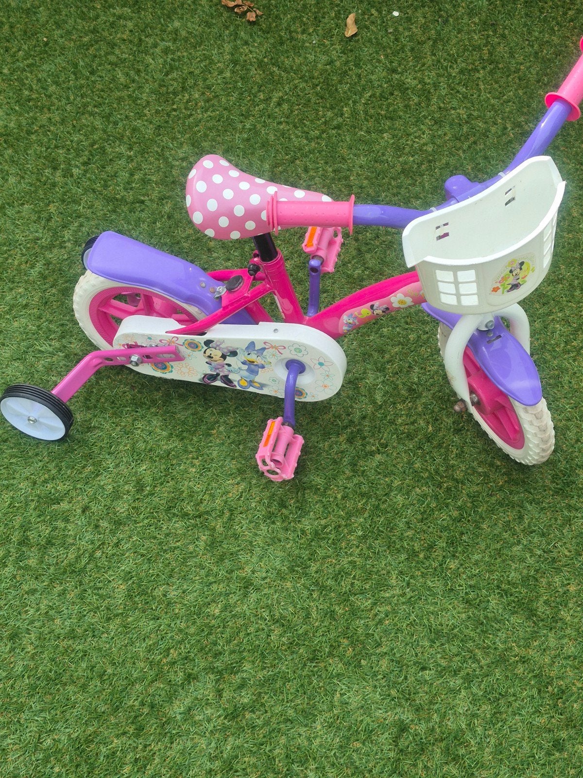 Minnie Mouse kinderfiets met zijwieltjes, Ophalen, Zo goed als nieuw, Minder dan 16 inch, Zijwieltjes