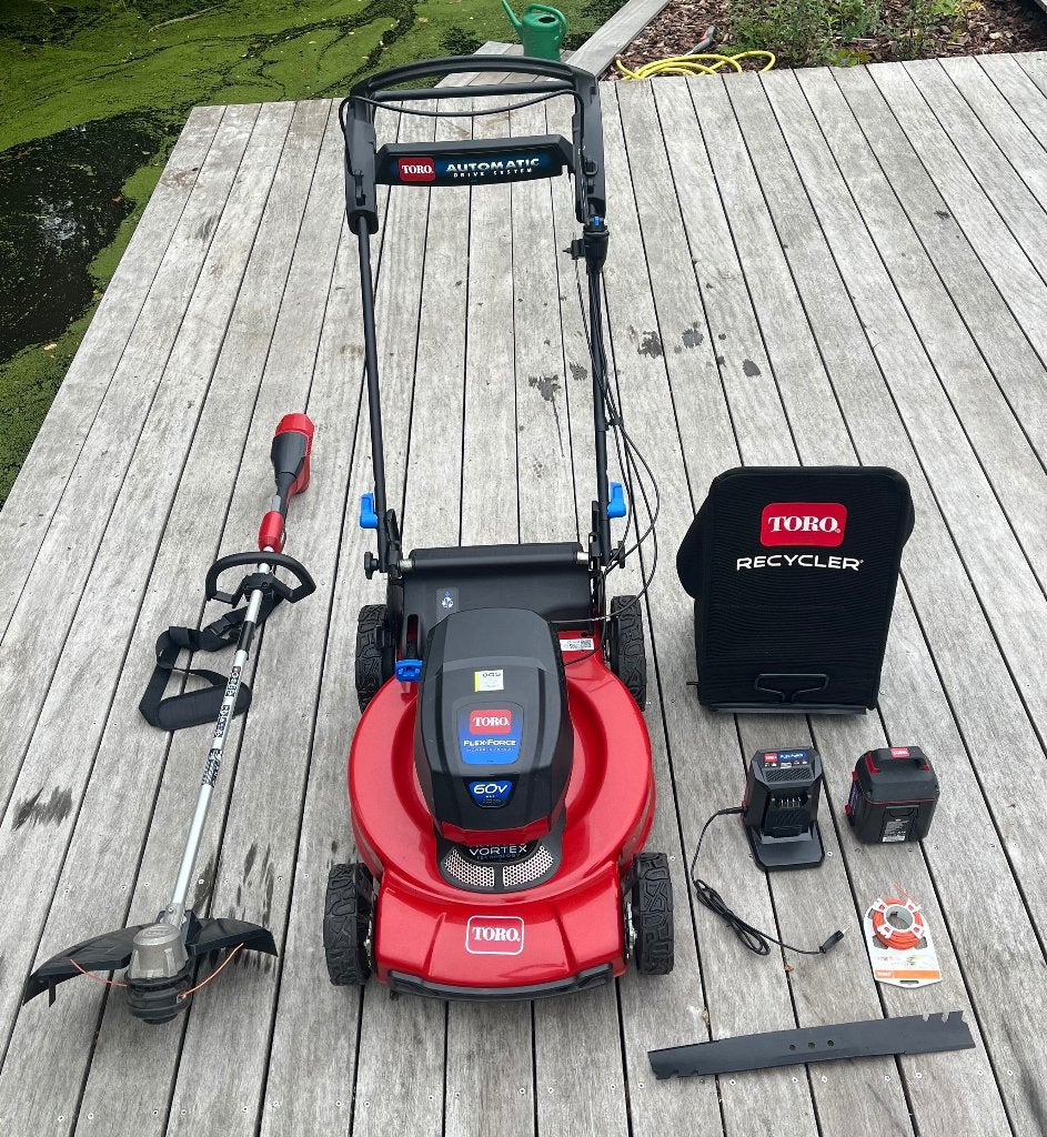 Toro Accu Maaimachine 55 cm + Trimmer, Tuin en Terras, Grasmaaiers, Ophalen, Cirkelmaaier, Versnellingen, Accu-grasmaaier