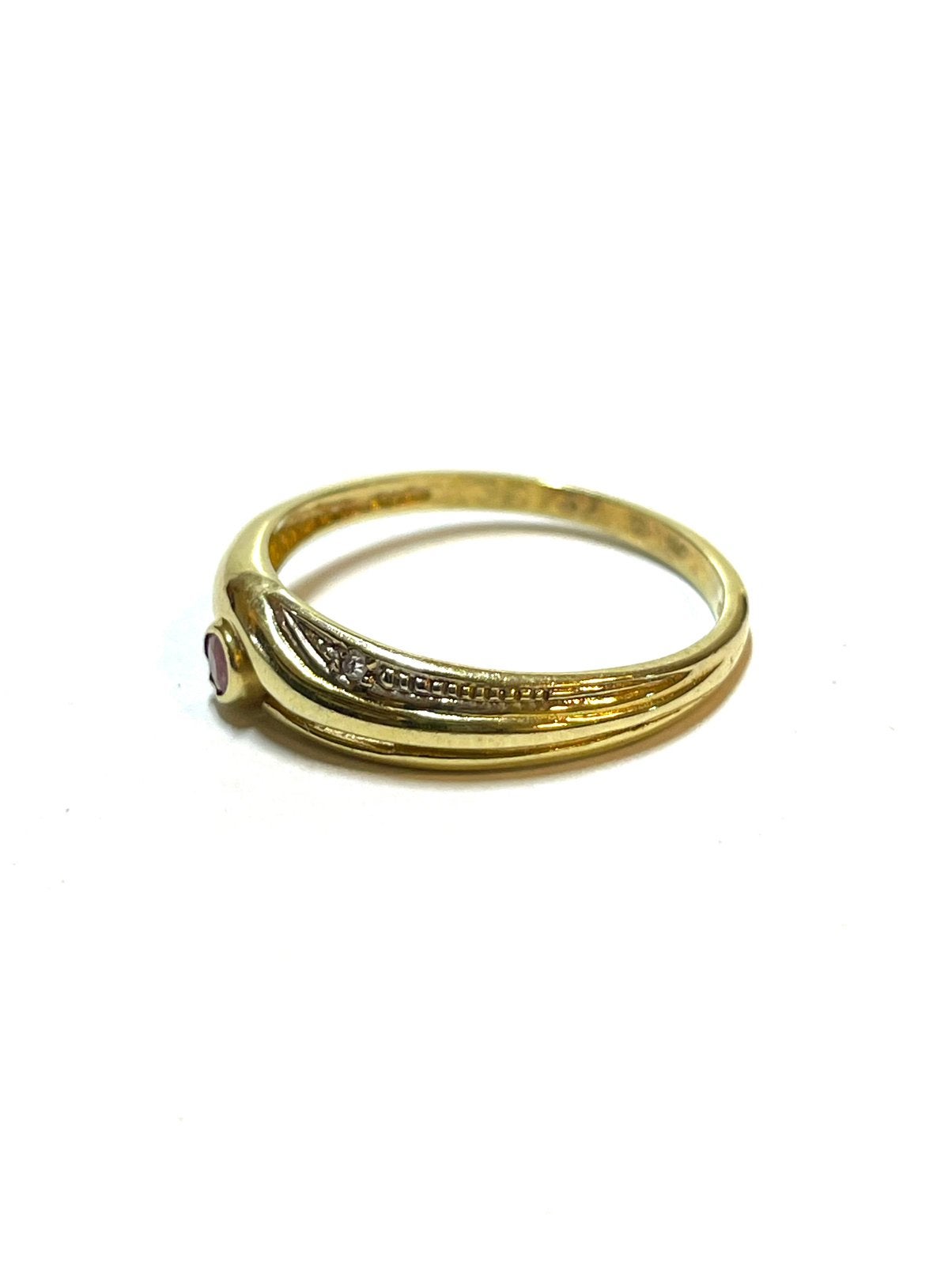 8k gouden ring met een robijn en diamant, -, -, Ophalen of Verzenden, Zo goed als nieuw