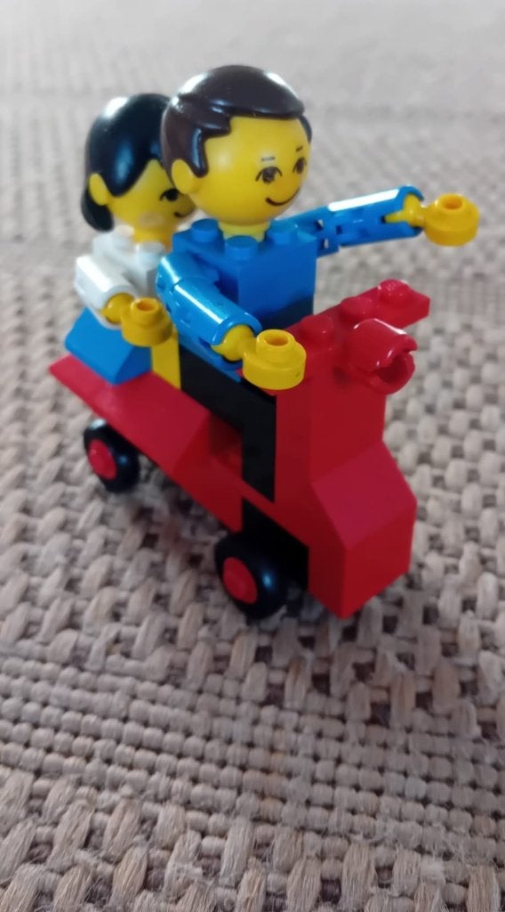 lego 212 scooter met boekje, Kinderen en Baby's, Speelgoed | Duplo en Lego, Compleet, Lego, Ophalen of Verzenden, Zo goed als nieuw