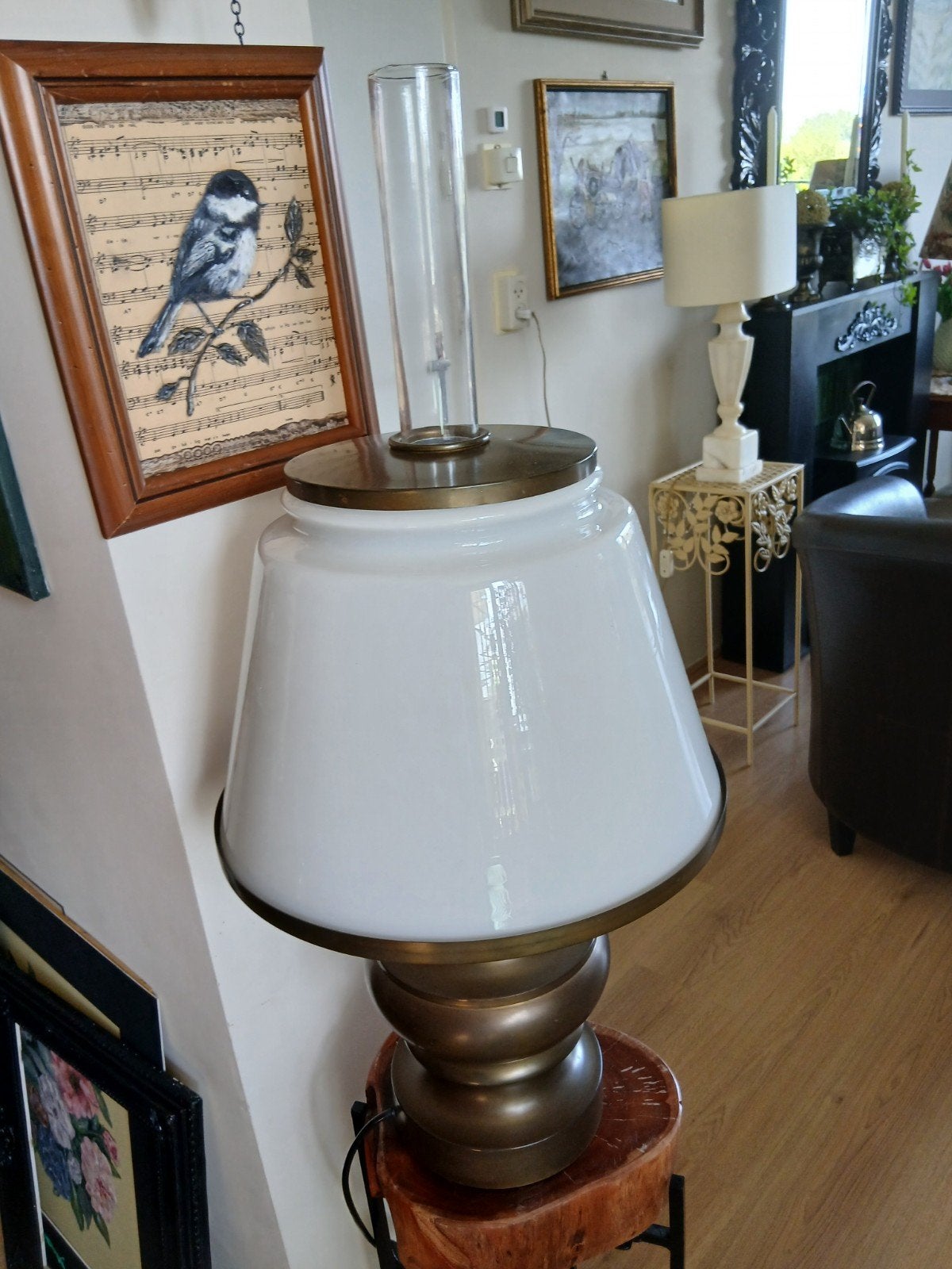 GRATIS Vintage Tafellamp met Opale Glazen Kap en Messing Voe, Ophalen