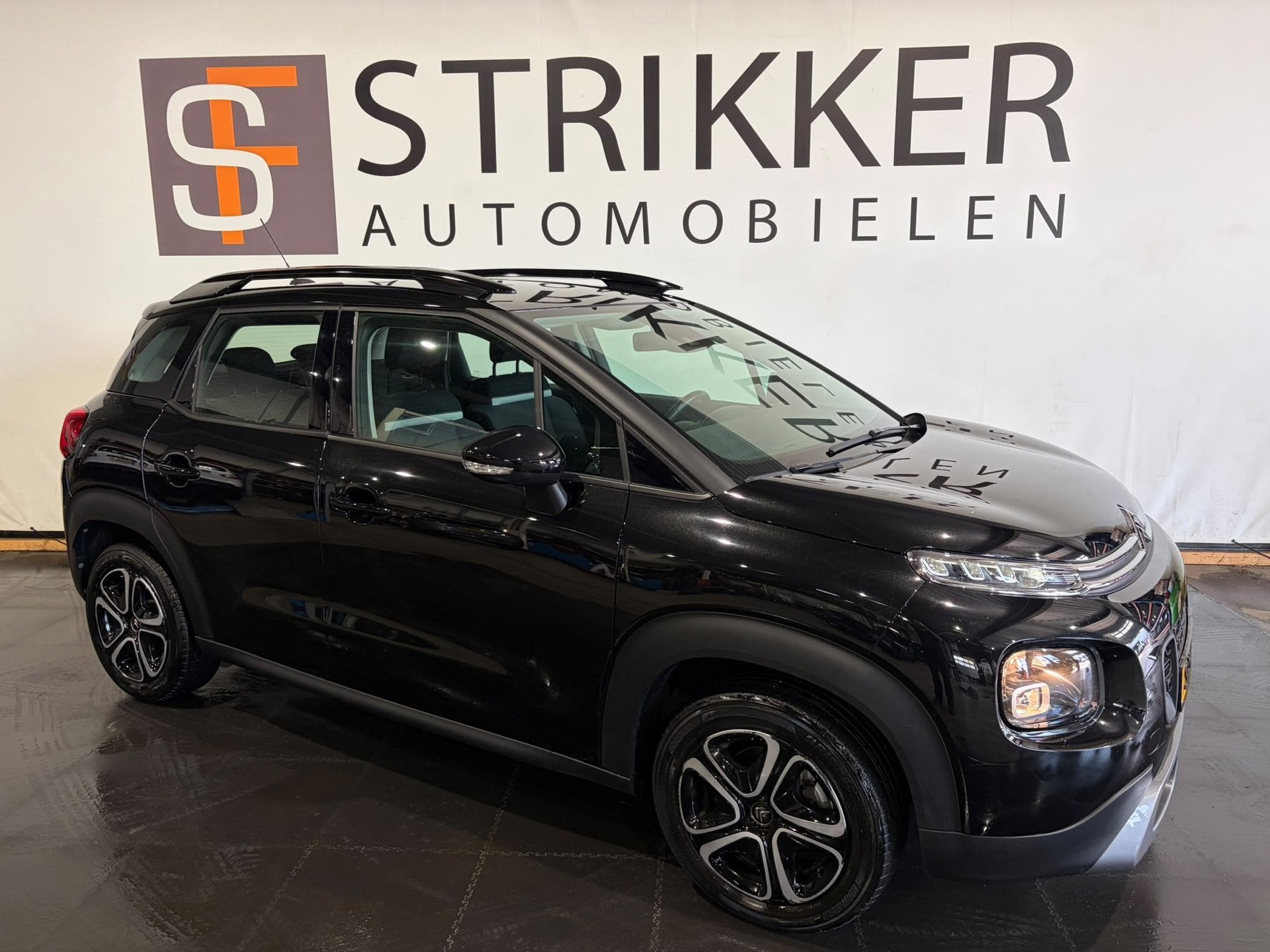 Citroen C3 Aircross 1.2 PureTech S&S Feel, Auto's, 840 kg, Gebruikt, Euro 6, Zwart