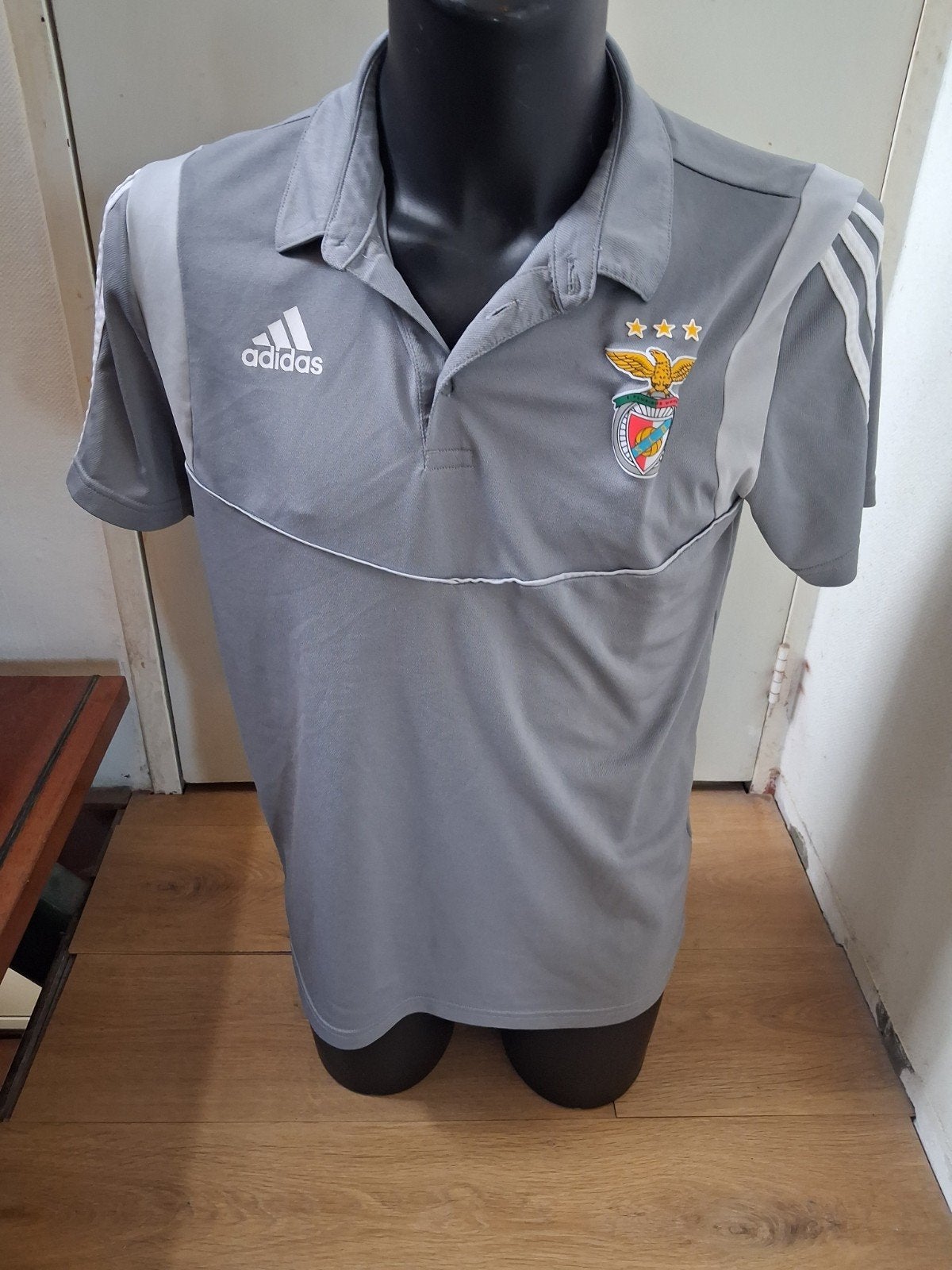 Adidas S.L. Benfica Polo Shirt Grijs Maat L, Maat 52/54 (L), Ophalen of Verzenden, Zo goed als nieuw, Adidas