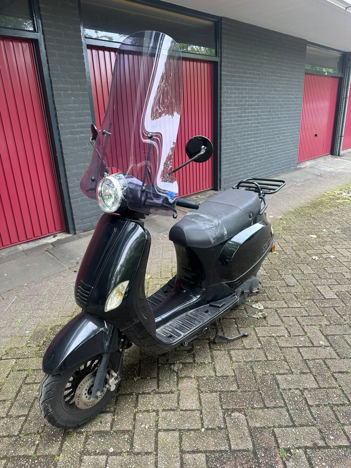 Agm vx50 25km, Fietsen en Brommers, Snorfietsen en Snorscooters, Overige merken, Gebruikt, Ophalen of Verzenden, Benzine