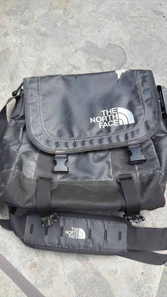 The North Face messenger bag, Ophalen, Gebruikt