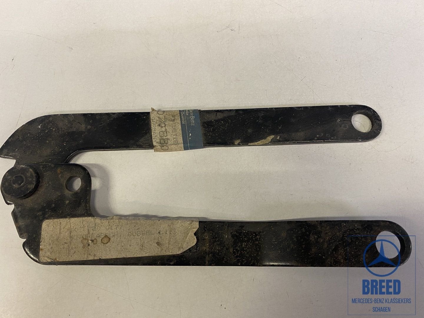 NOS motorkapscharnier links voor Mercedes-Benz R107 C107, -, Nieuw, Ophalen of Verzenden, -