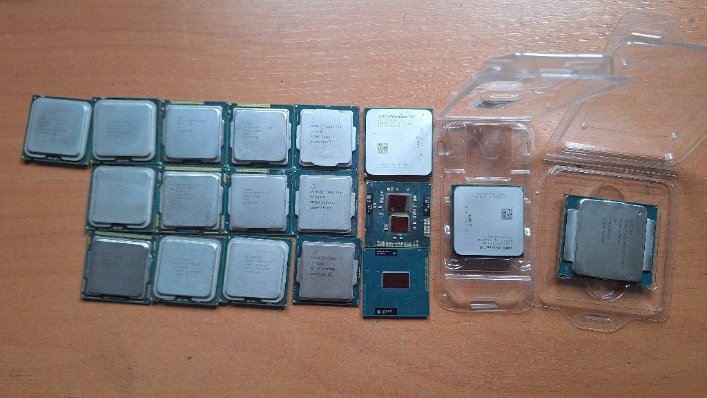 16 Intel CPU's en 2 AMD CPU's, Ophalen of Verzenden, Gebruikt, Overige