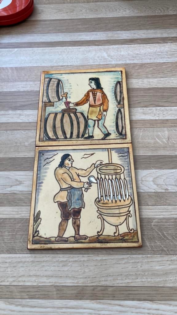 Tegeltjes twee stuks beroepen wijnboer, Ophalen, Overige materialen, Wandtegels, Minder dan 20 cm