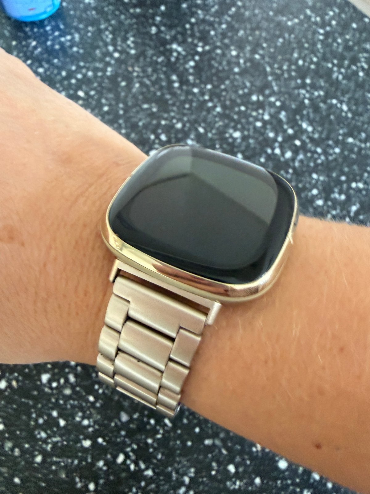 Fitbit Sense Soft Gold stainless steel case & band, Ophalen, Zo goed als nieuw