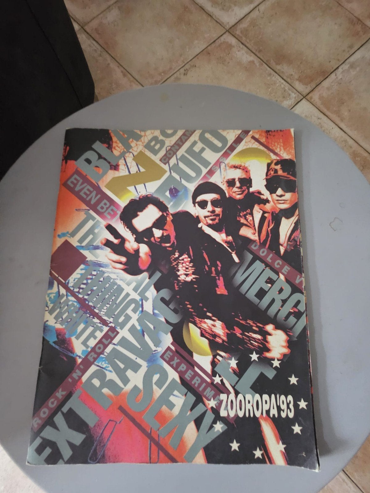U2 Zooropa '93 Tourboek - Collectors Item, Ophalen of Verzenden, Zo goed als nieuw, Artiest, U2