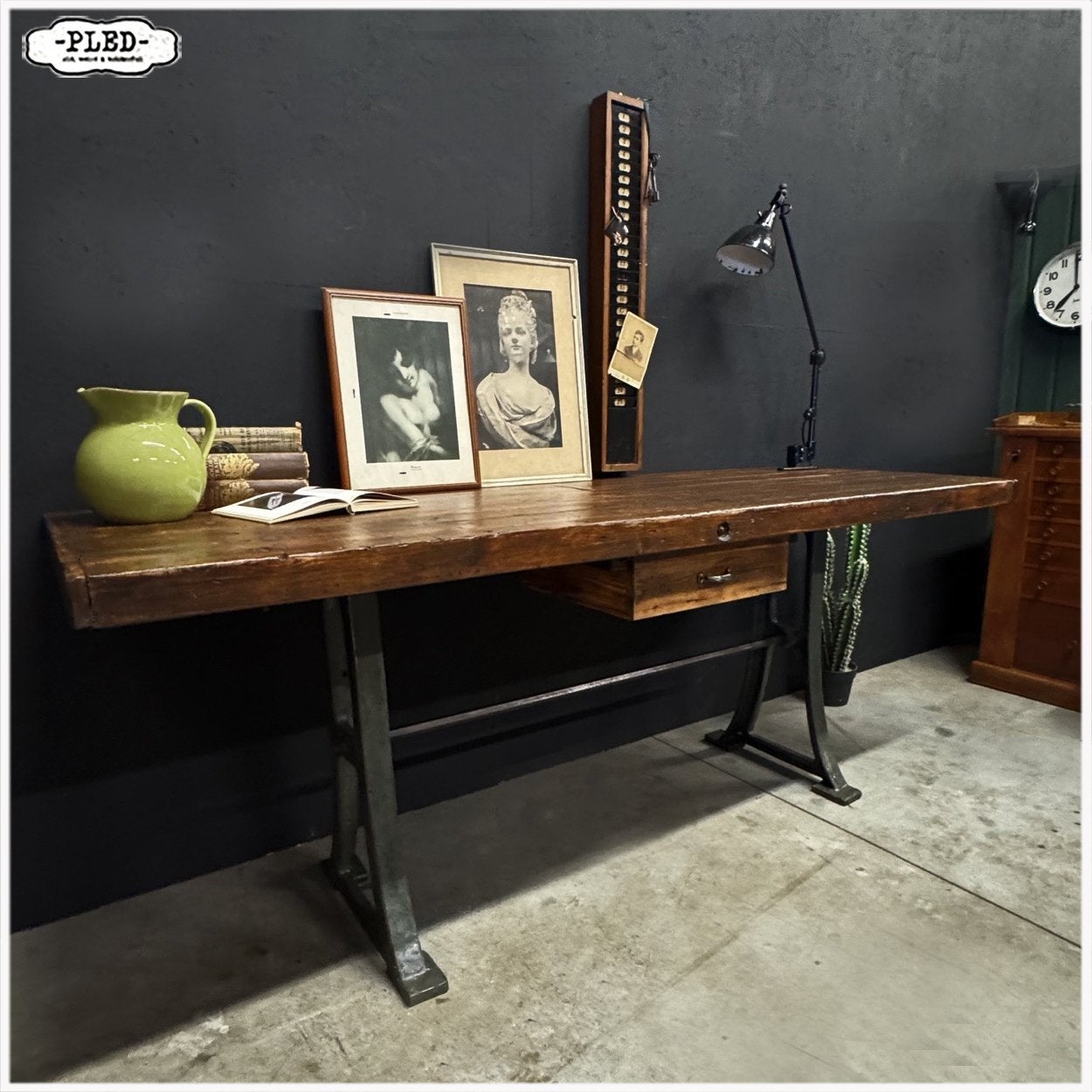 Industriele werkbank Bureau Sidetable Keukeneiland Werkplek, Gebruikt, 200 cm of meer, Nb, Nb