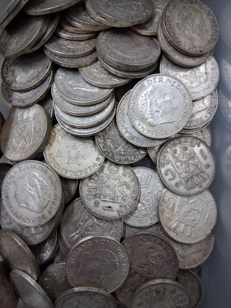 137 zilveren guldens Juliana 1954-1967, Ophalen, Zilver