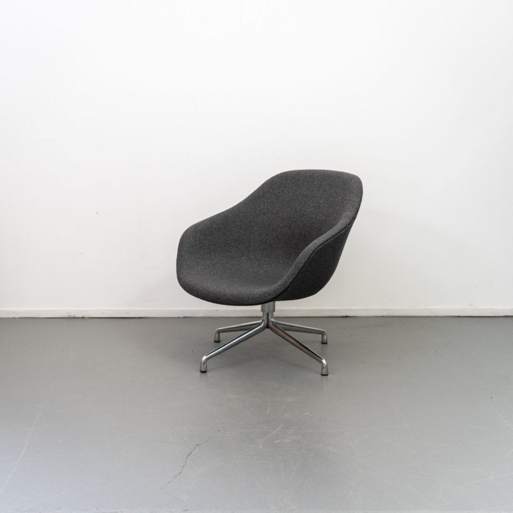 Hay AAL81 Fauteuil Grijs Stof - Aluminium, Huis en Inrichting, Fauteuils, Niet ingevuld, Zo goed als nieuw, Niet ingevuld, Niet ingevuld
