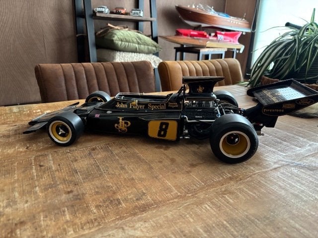 Pocher 1:8 - Modelauto - Lotus 72D Grand Prix 1972 - gebouwd, Auto, Groter dan 1:32, Zo goed als nieuw, Ophalen