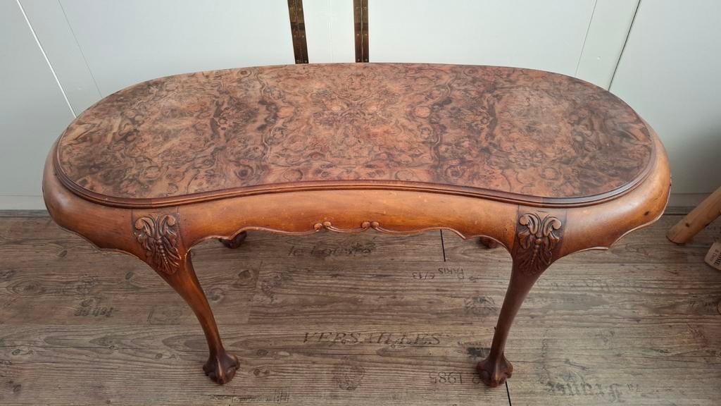 Chippendale tafeltje, Ophalen