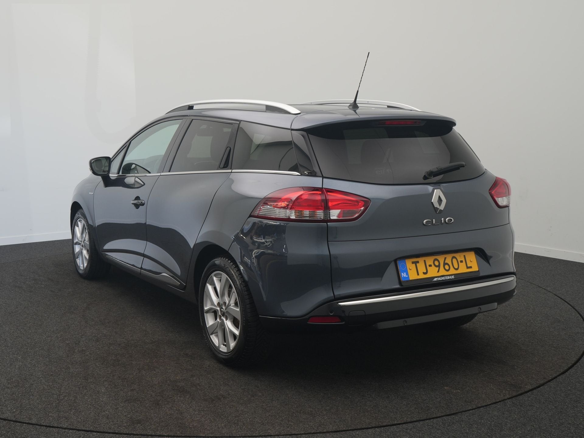 Renault Clio Estate TCe 90 Limited - RIJKLAARPRIJS - All sea, Voorwielaandrijving, 1063 kg, Gebruikt, Euro 6