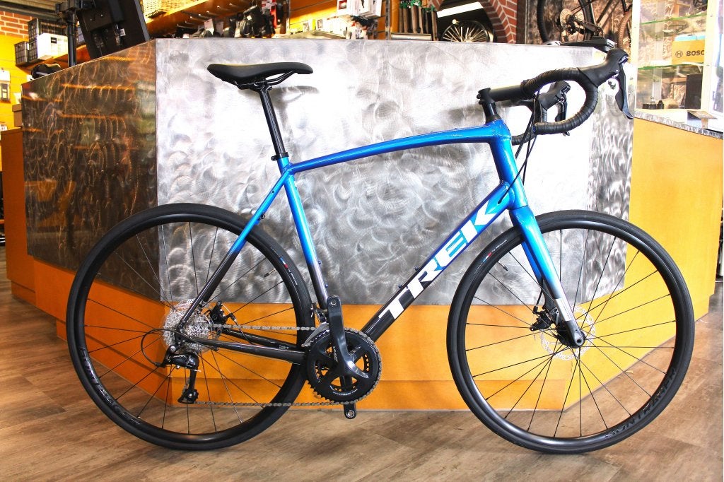Nieuwe Trek Domane AL 3 Disc racefiets 61 cm, Fietsen en Brommers, Fietsen | Racefietsen, 28 inch, Heren, Niet ingevuld, 15 tot 20 versnellingen