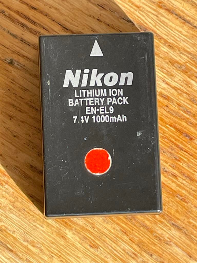 Nikon EN-EL9 Lithium-ion Batterij 7.4V 1000mAh, Ophalen of Verzenden, Zo goed als nieuw