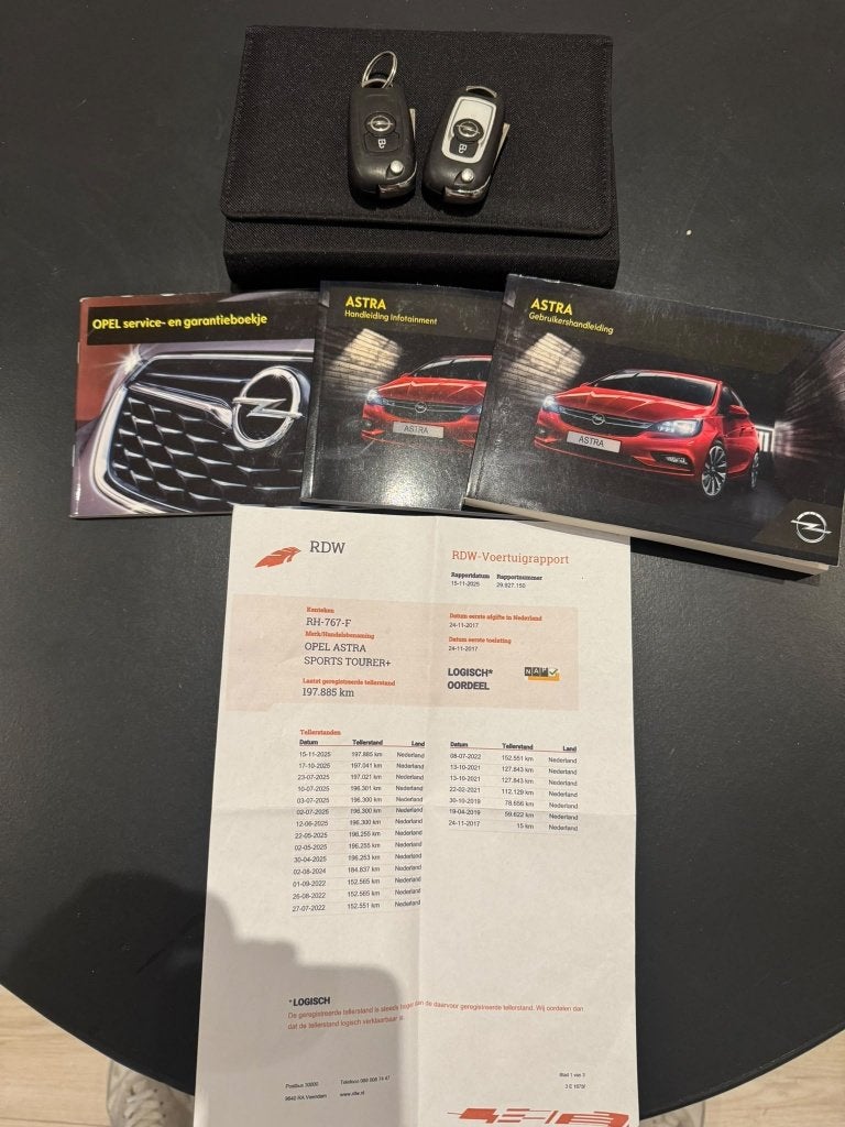 Foto 25 van Opel Astra 1.0 Turbo  Sports Tourer 2017 Wit Airco| trekhaak