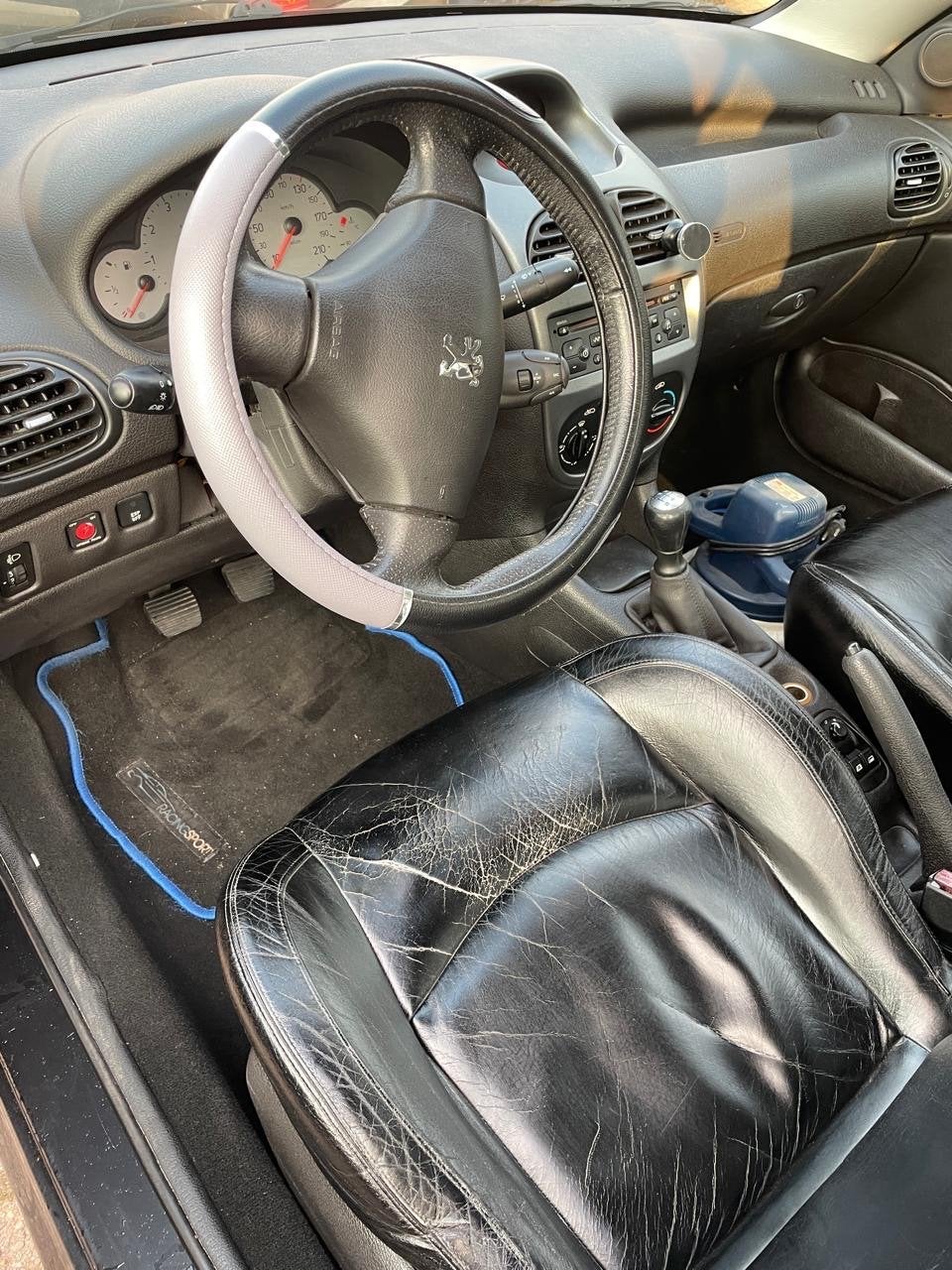 Peugeot 206 1.6 16V CC 2005 Zwart, Auto's, Voorwielaandrijving, 4 cilinders, Cabriolet, 4 stoelen