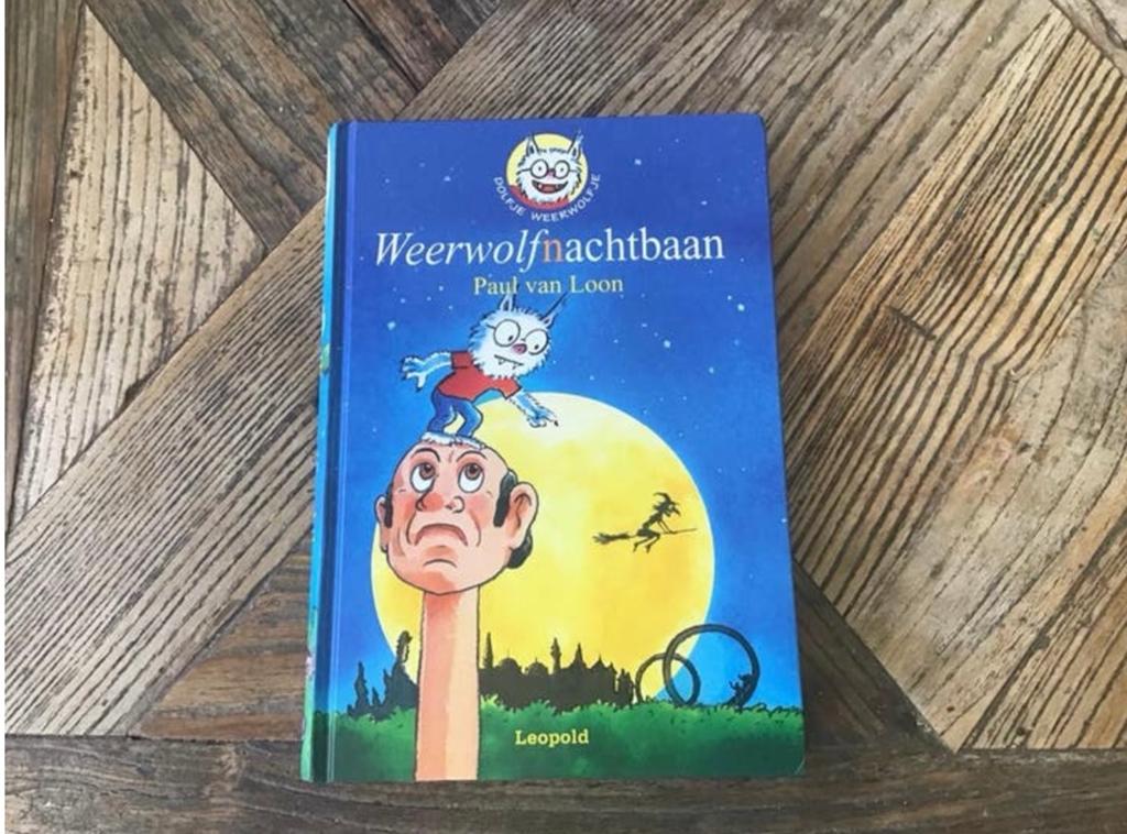 Dolfje Weerwolfje: Weerwolfnachtbaan - Paul van Loon, Boeken, Kinderboeken | Jeugd | onder 10 jaar, Zo goed als nieuw, Fictie algemeen