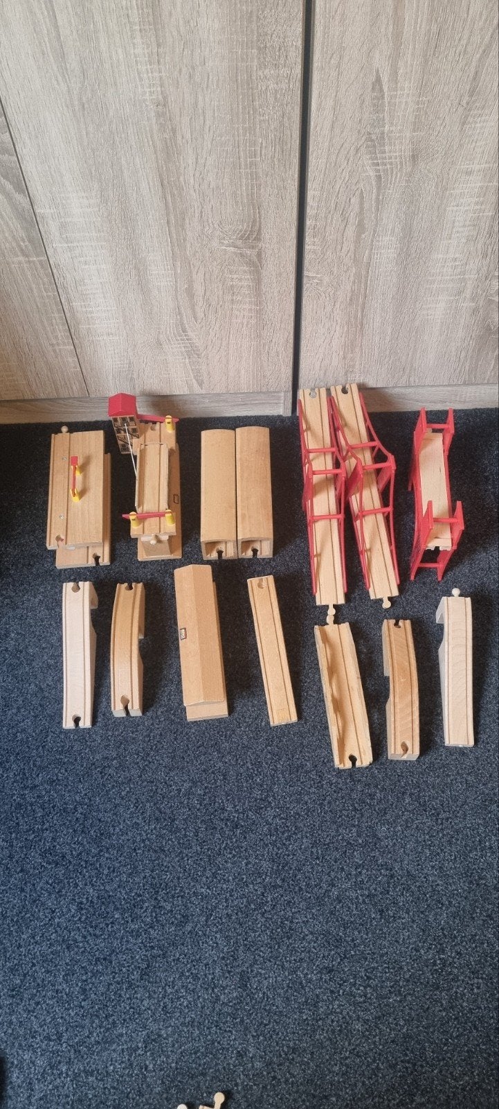 Houten trein rails met treintjes enz, Ophalen