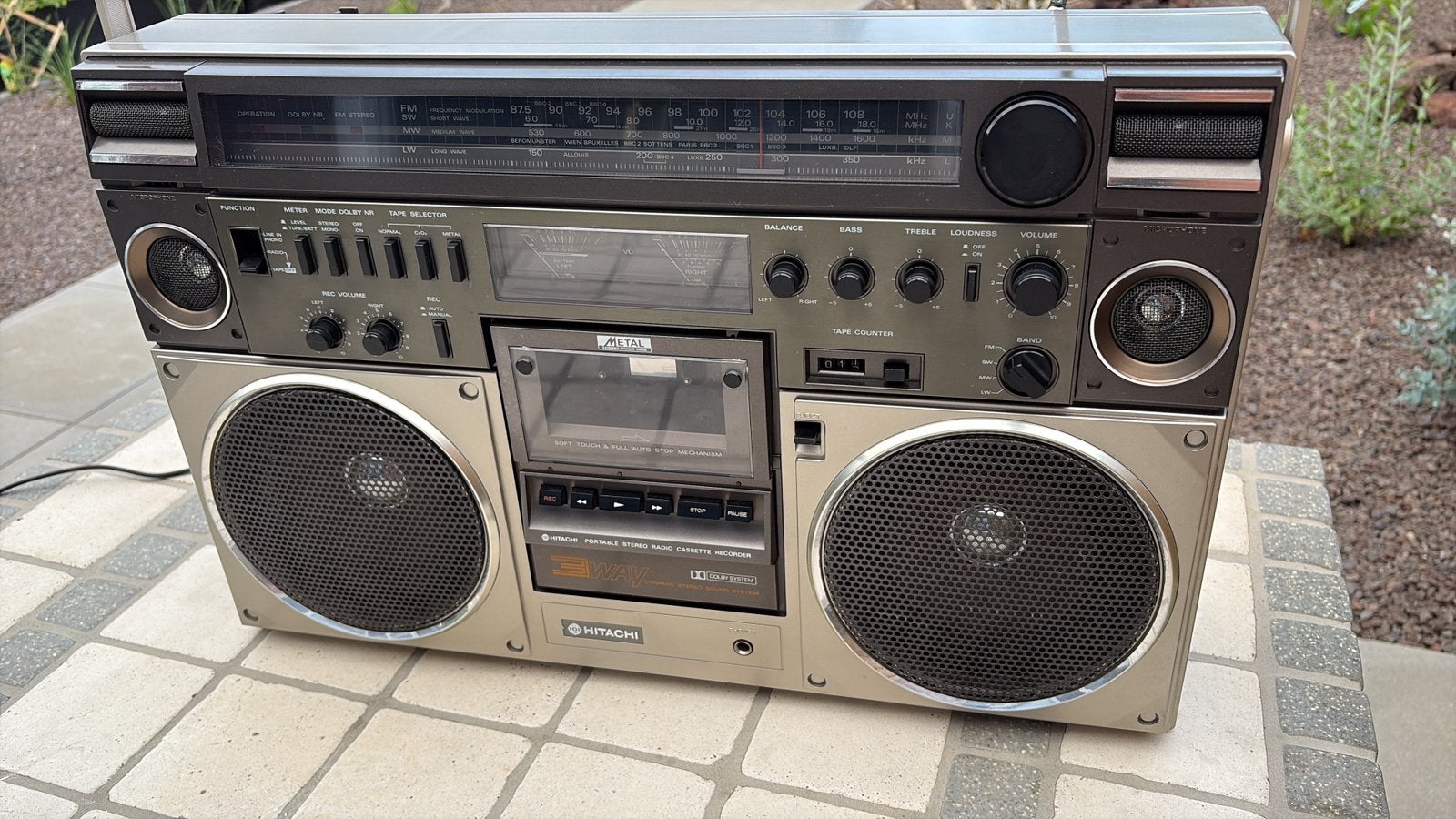 Zeldzame Hitachi TRK-8600E Boombox + Cassettes 1981, Audio, Tv en Foto, Ophalen of Verzenden, Zo goed als nieuw, Radio