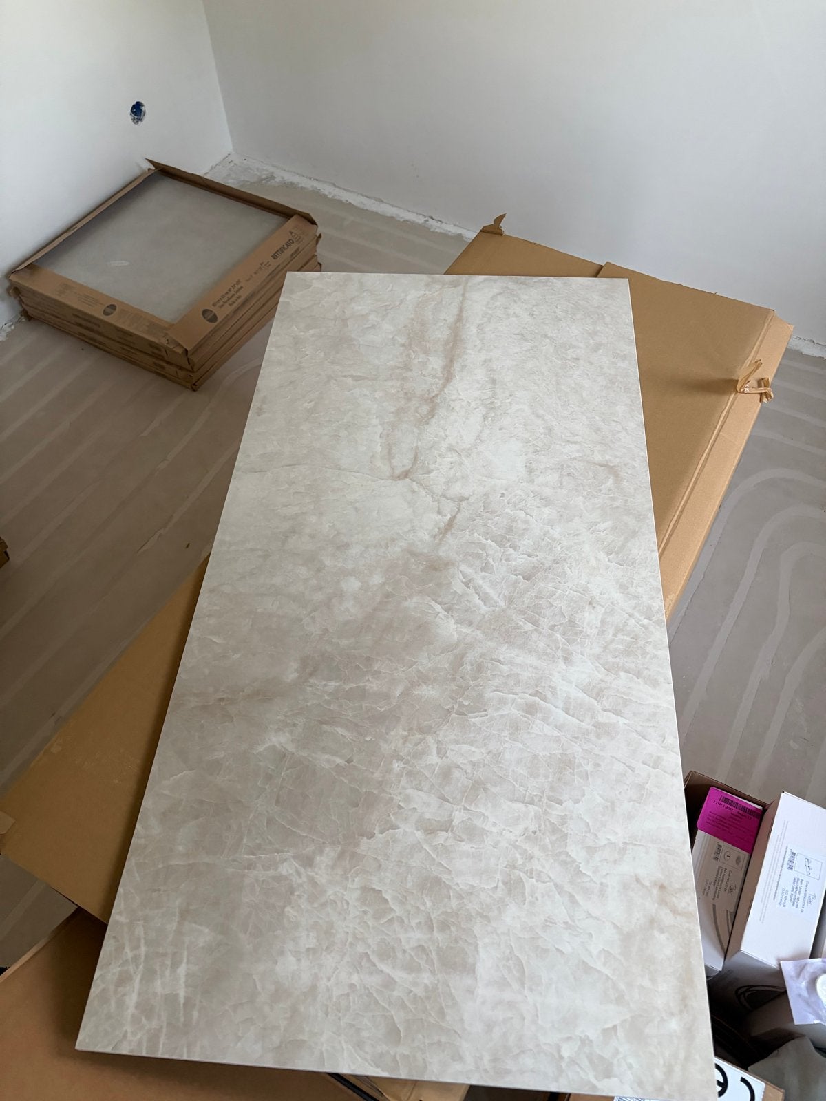 Tegels badkamer toilet - taj mahal, Doe-het-zelf en Verbouw, Ophalen, 60 cm of meer, Keramiek, Nieuw