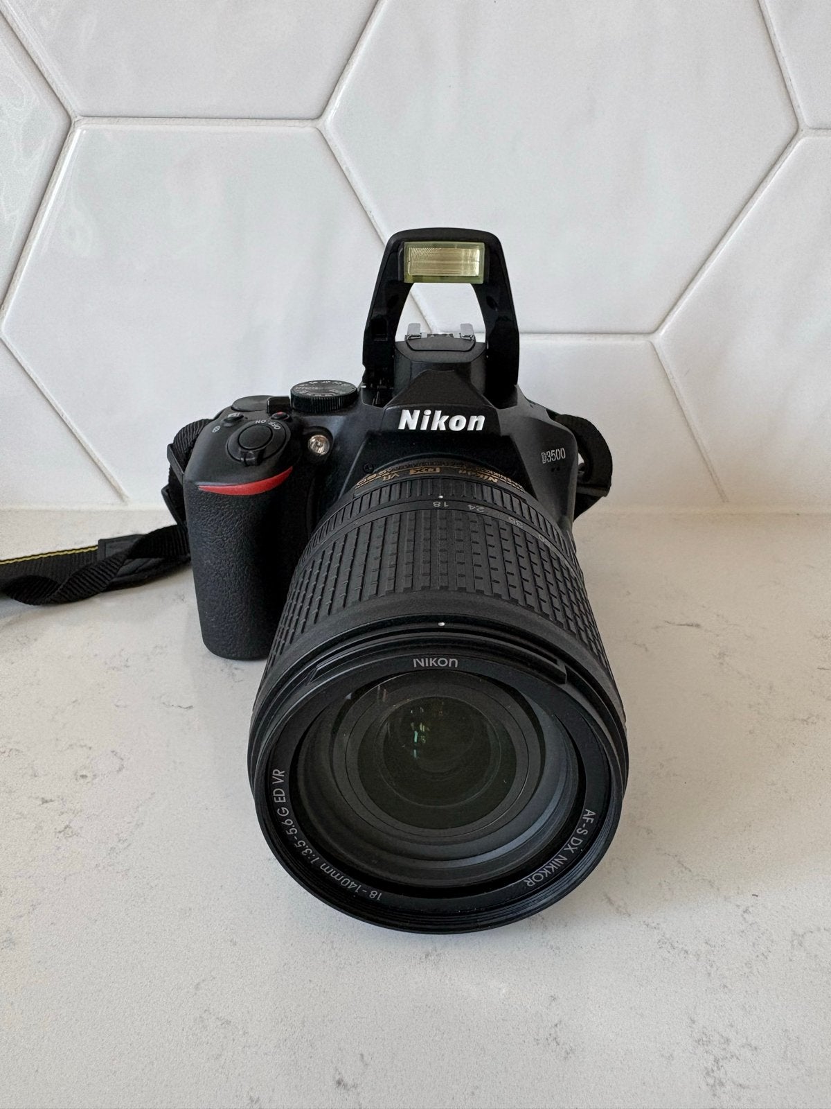 Nikon D3500 Spiegelreflexcamera met 18-140mm lens + extra’s, Audio, Tv en Foto, Fotocamera's Digitaal, Ophalen, Spiegelreflex